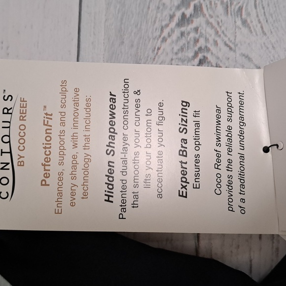 Coco Reef Contours Keepsake Cameo Halter Underwire Bikini Top 10 34C - Picture 10 of 12